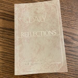 DAILY REFLECTIONS A.A. Alcoholics Anonymous 2000 Paperback Addiction Recovery